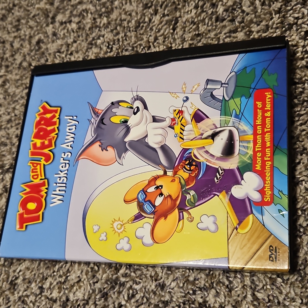 Tom and Jerry: Whiskers Away! DVD